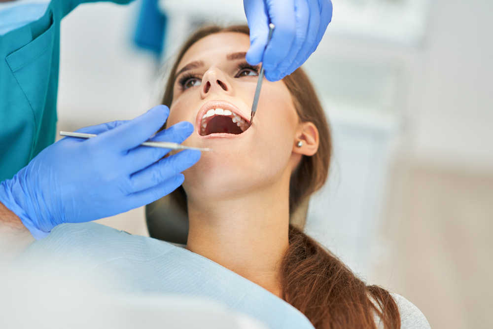 Los dentistas privados siguen estando más solicitados que los públicos para atender los problemas bucales de la población